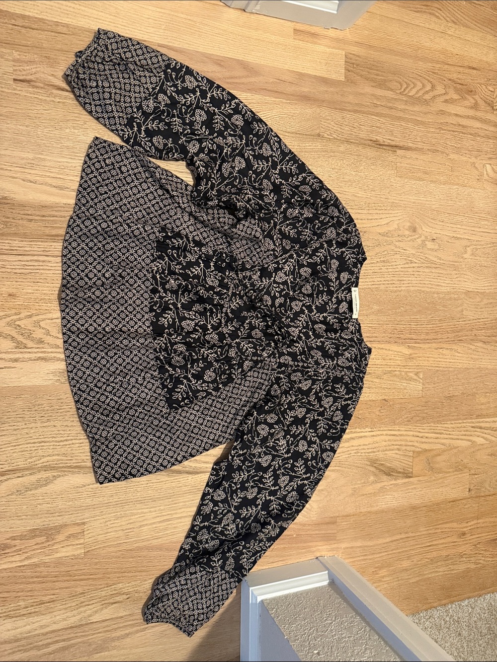 Lucky Brand Black Floral & Geometric Mixed-Print Tunic